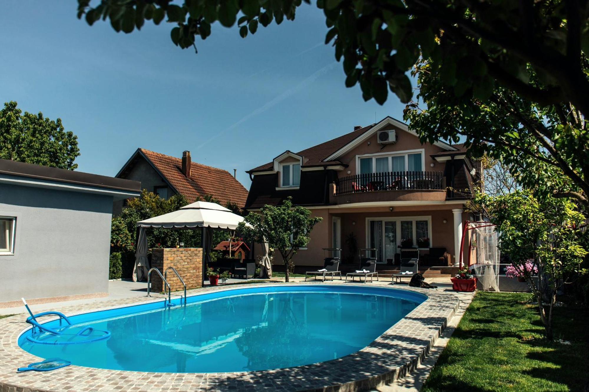 Lux Apartments With Pool Dex Zemun Polje Dış mekan fotoğraf