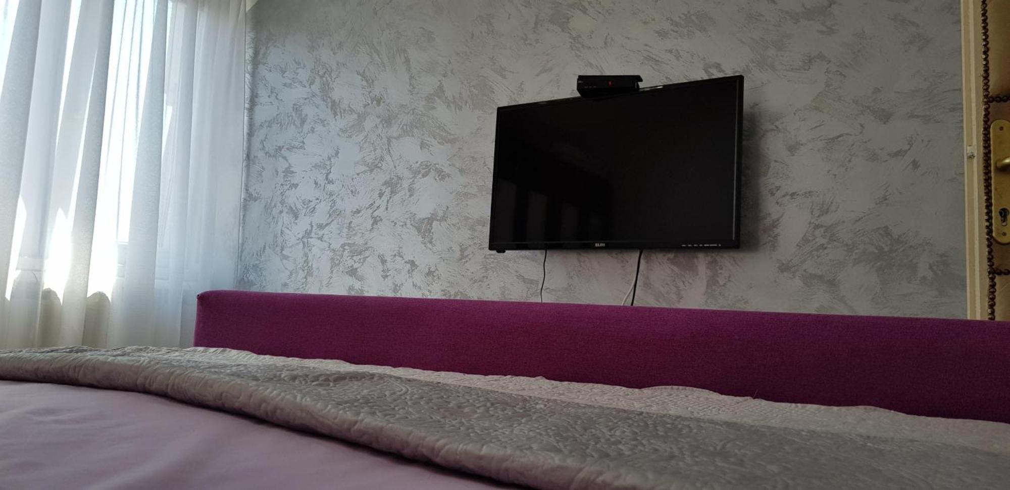Lux Apartments With Pool Dex Zemun Polje Oda fotoğraf